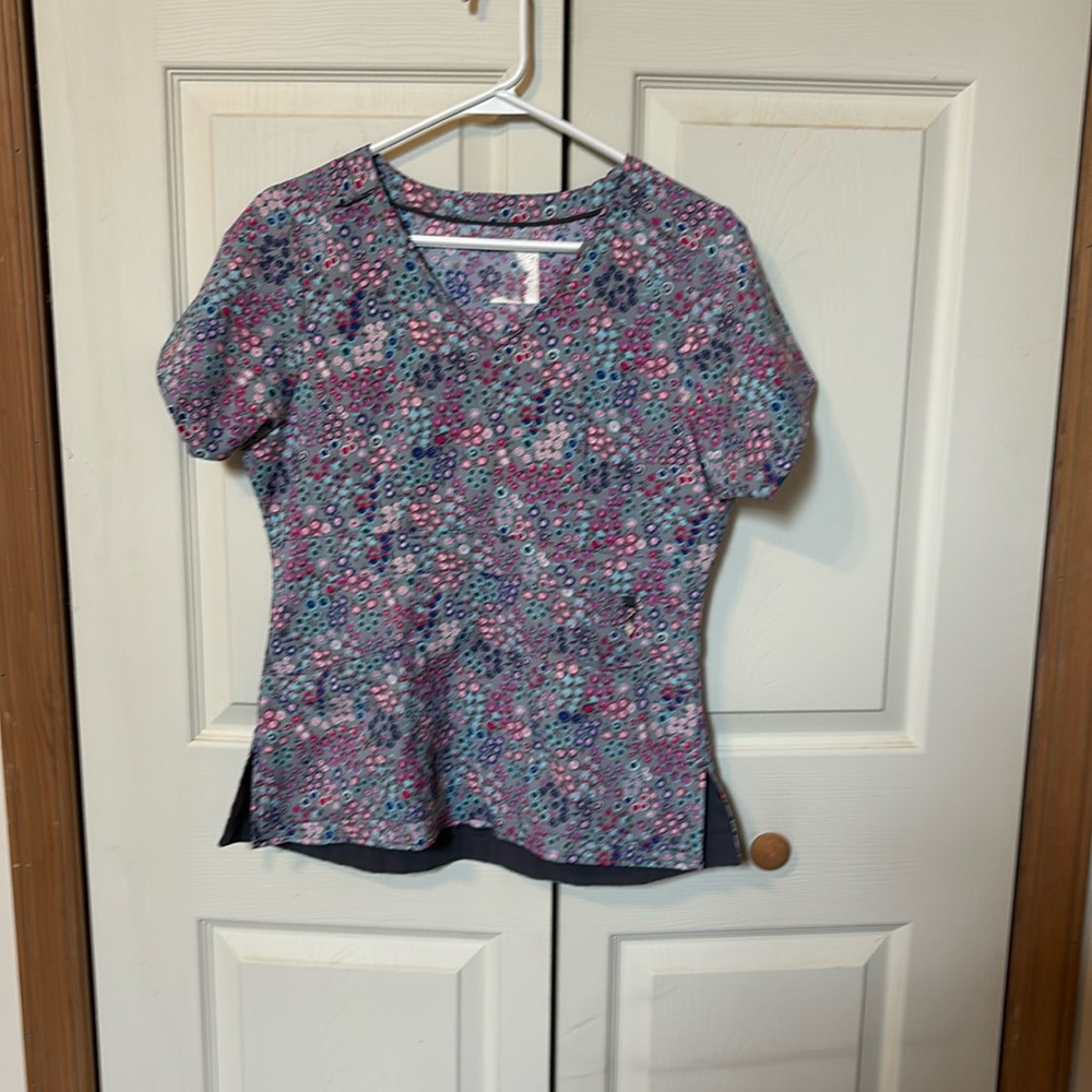 Vera Bradley scrub top small